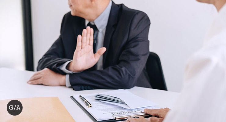 Qué hacer si la aseguradora rechaza un siniestro en Argentina